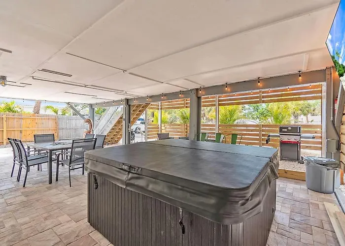 Сasa de vacaciones In 90 Seconds With Hot Tub Coffee Bar & Games Clearwater Beach
