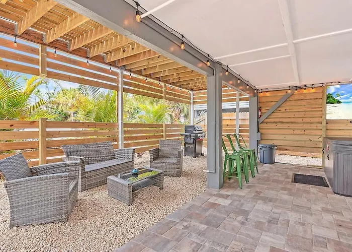 Сasa de vacaciones In 90 Seconds With Hot Tub Coffee Bar & Games Clearwater Beach